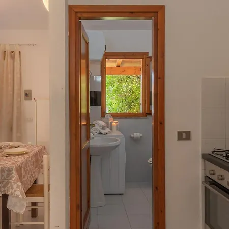 Daire Outstanding Residenze Gallura 2 Bedroom Sleeps With Child *