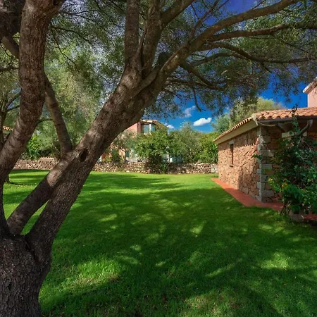 Outstanding Residenze Gallura 2 Bedroom Sleeps With Child Appartement